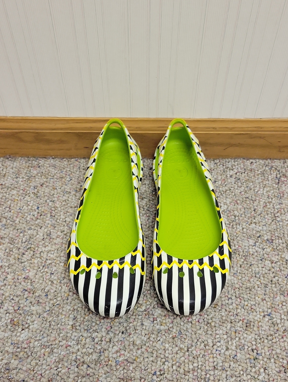 Crocs Kadee Ballerina Flats Sz 10. Water Beach Swim Summer Colorful